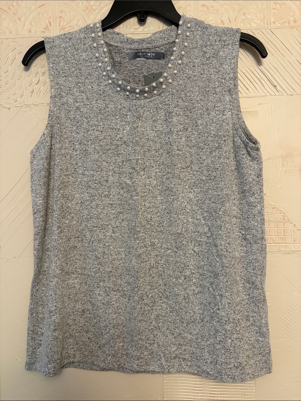Coin 1804 Pearl-Trim Gray Sleeveless Knit Top, size M
